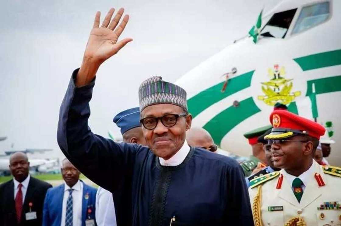 Breaking: President Buhari arrives Abuja a day after he was given a heroic welcome in Morocco Breaking: President Buhari arrives Abuja a day after he was given a heroic welcome in Morocco