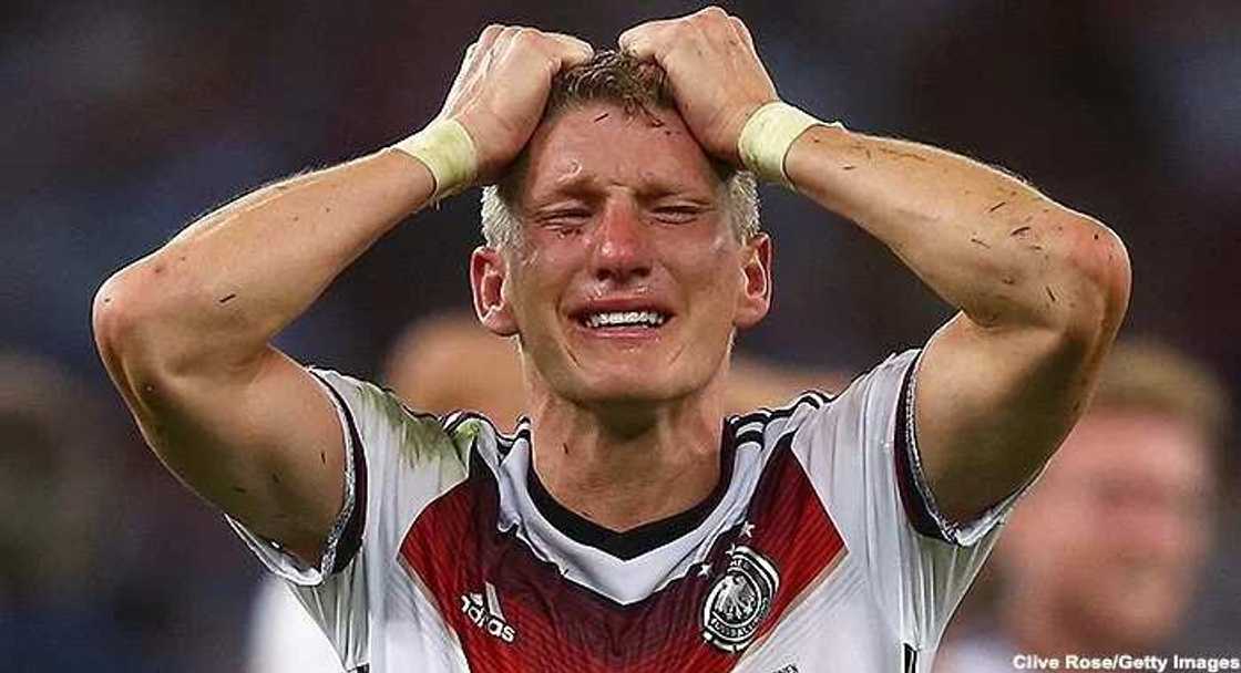 Top 10 Famous Crying Footballers Top 10 Famous Crying Footballers