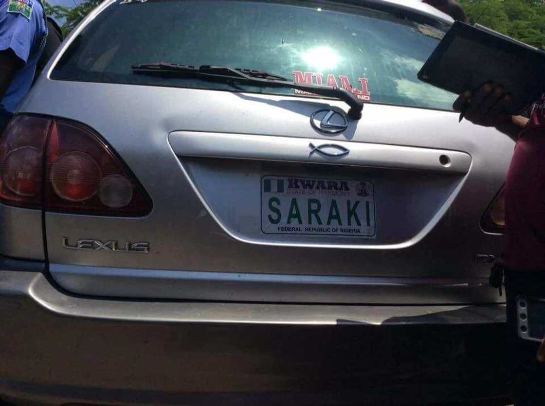 Wasu ‘Yan fashi da aka kama sun ambaci sunan Bukola Saraki a matsayin Mai gidan su Wasu ‘Yan fashi da aka kama sun ambaci sunan Bukola Saraki a matsayin Mai gidan su