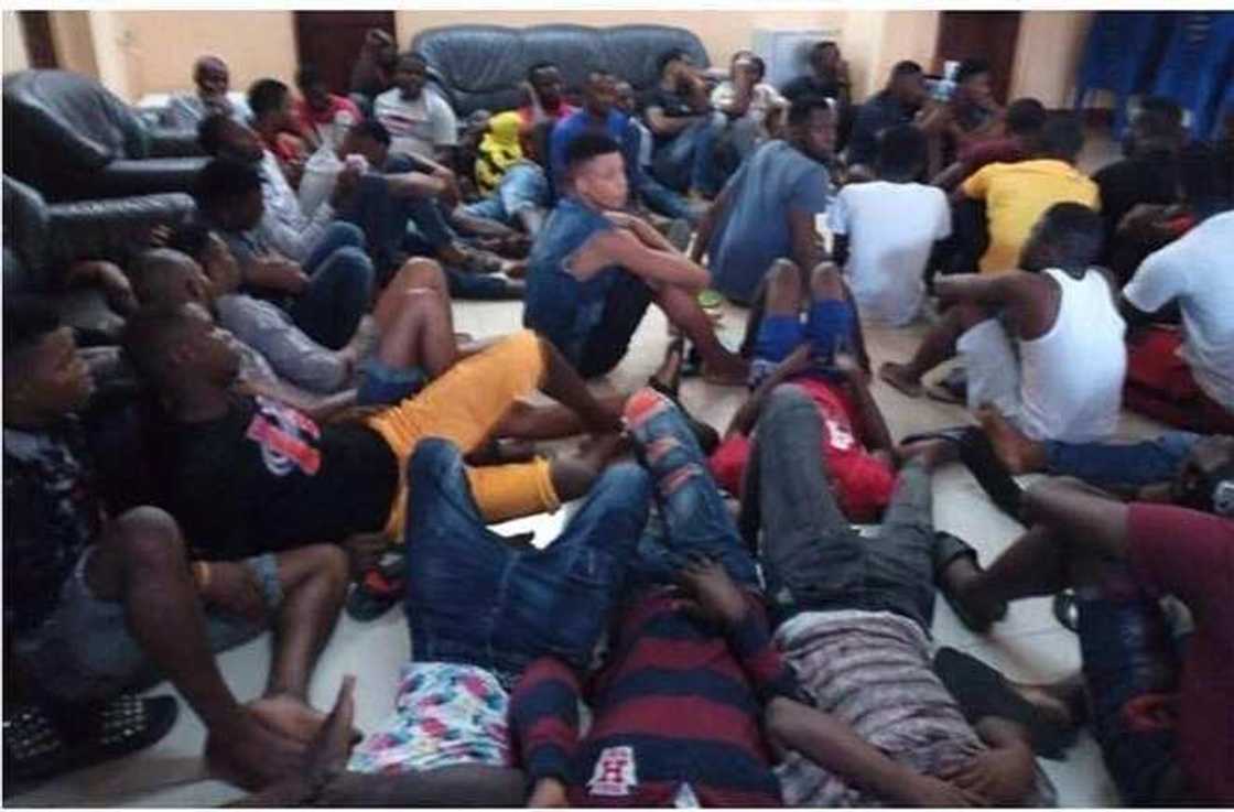 Police in Ghana arrest 50 Nigerians for 'Yahoo Yahoo', Robbery (photos) Police in Ghana arrest 50 Nigerians for 'Yahoo Yahoo', Robbery (photos)