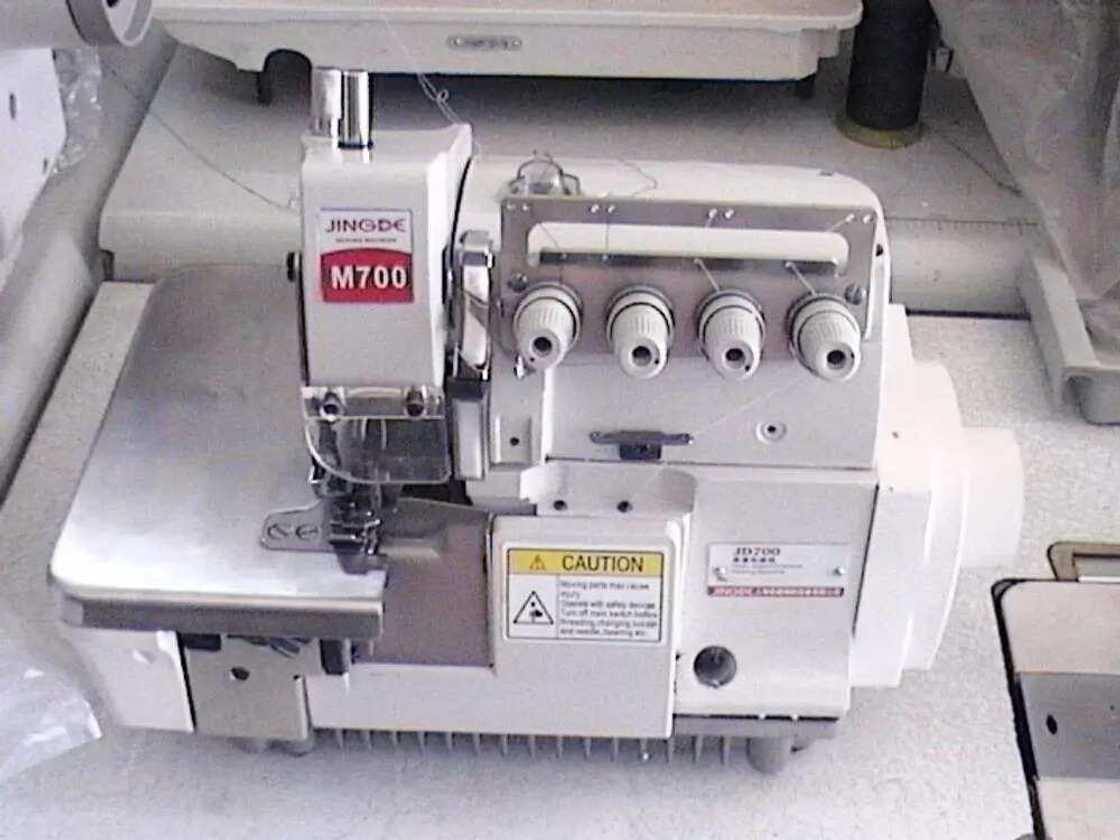 Wani dan majalisa a Arewa yayi wa mazabar sa sha tara ta arziki (Hotuna) Wani dan majalisa a Arewa yayi wa mazabar sa sha tara ta arziki (Hotuna)