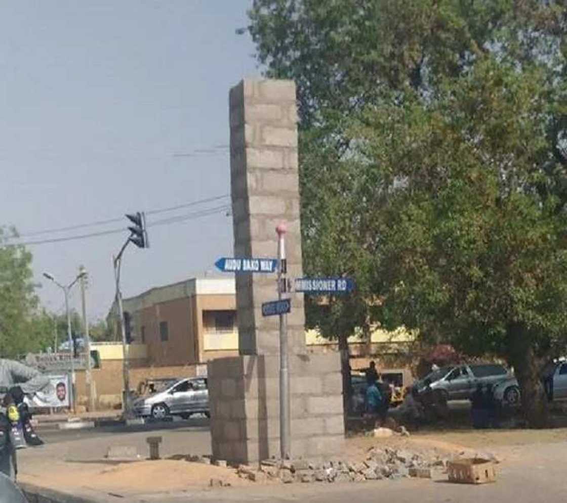 Ko me Ganduje ake ginawa a kan babban titin birnin Kano?