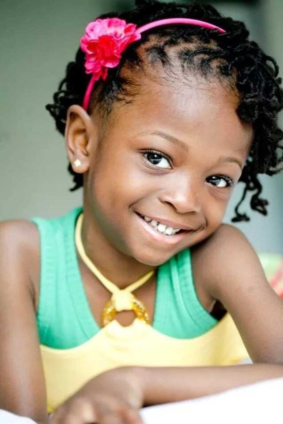 Little bride hairstyle with twists for short hair Little bride hairstyle with twists for short hair