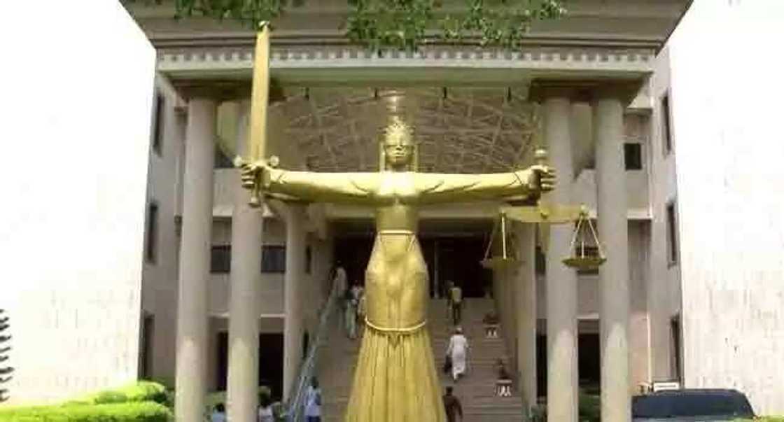 Kotu ta daure wani da ya yi yunkurin kashe kansa Kotu ta daure wani da ya yi yunkurin kashe kansa