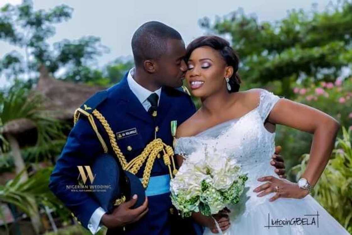 10 amazing pictures you will only see at a military wedding 10 amazing pictures you will only see at a military wedding