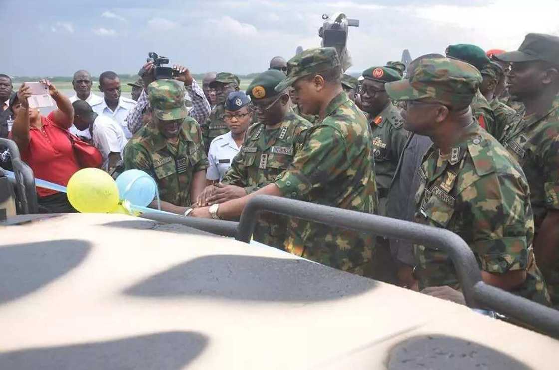 Hukumar sojin Jordan zata taimakawa sojin Najeriya wajen yaki da ta'addanci Hukumar sojin Jordan zata taimakawa sojin Najeriya wajen yaki da ta'addanci