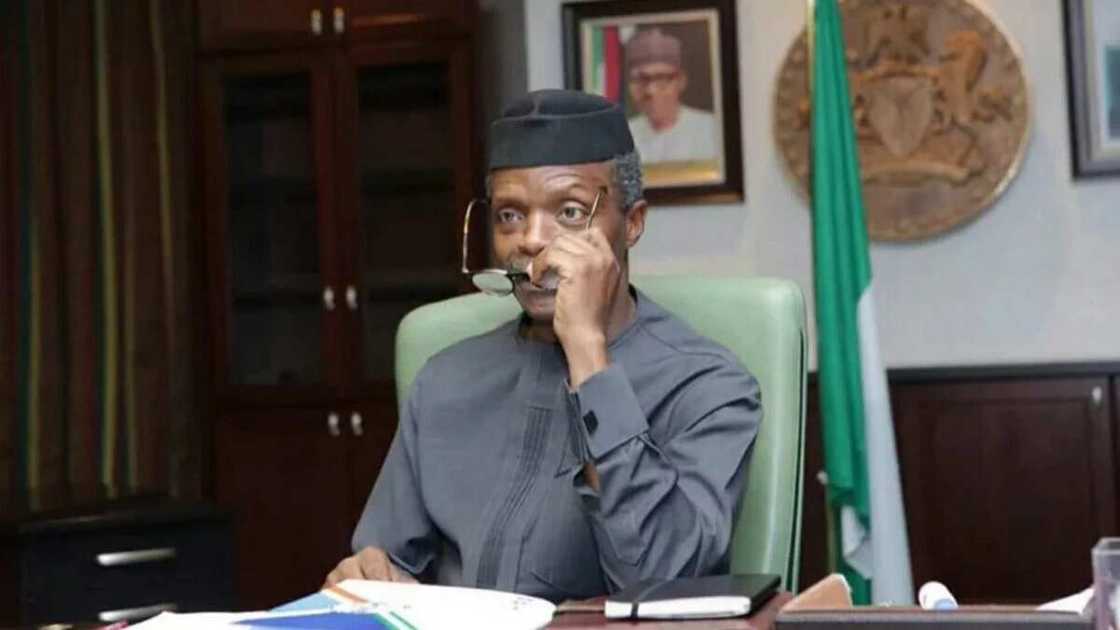 JUST IN: Osinbajo signs 3 executive orders JUST IN: Osinbajo signs 3 executive orders