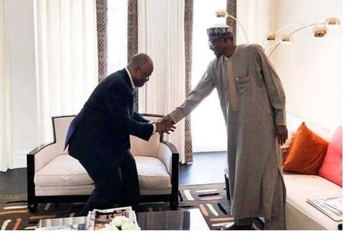 Za mu yi irin abin da Hitler yayi a yakin Duniya a Akwa-Ibom a 2019 – Akpabio Za mu yi irin abin da Hitler yayi a yakin Duniya a Akwa-Ibom a 2019 – Akpabio