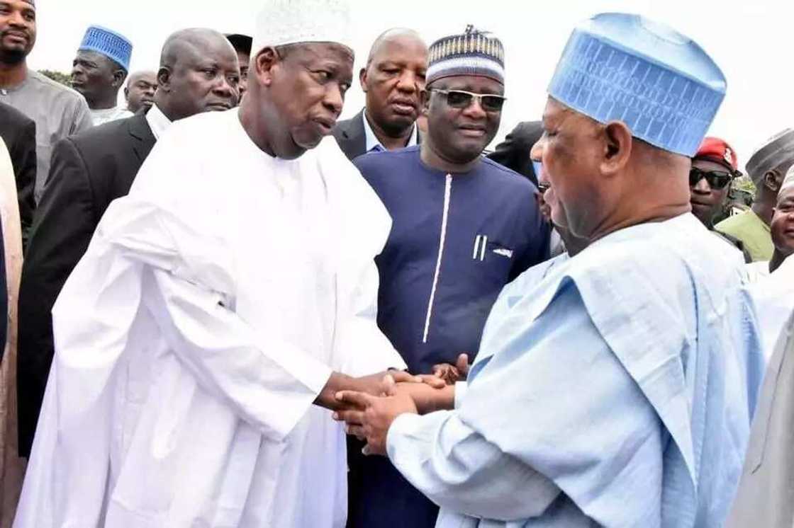 Kwankwaso da Ganduje sun yi haduwar farko tun bayan ficewar Kwankwaso daga APC Kwankwaso da Ganduje sun yi haduwar farko tun bayan ficewar Kwankwaso daga APC