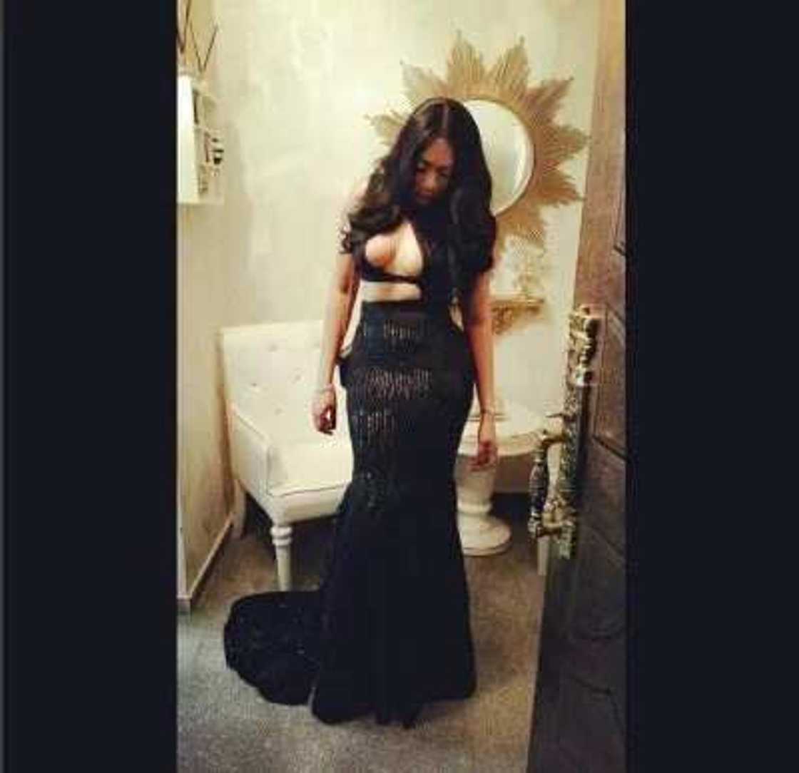 Rukky Sanda Exposes Bosom As She Premiere's Movie "Dark" Rukky Sanda Exposes Bosom As She Premiere's Movie "Dark"
