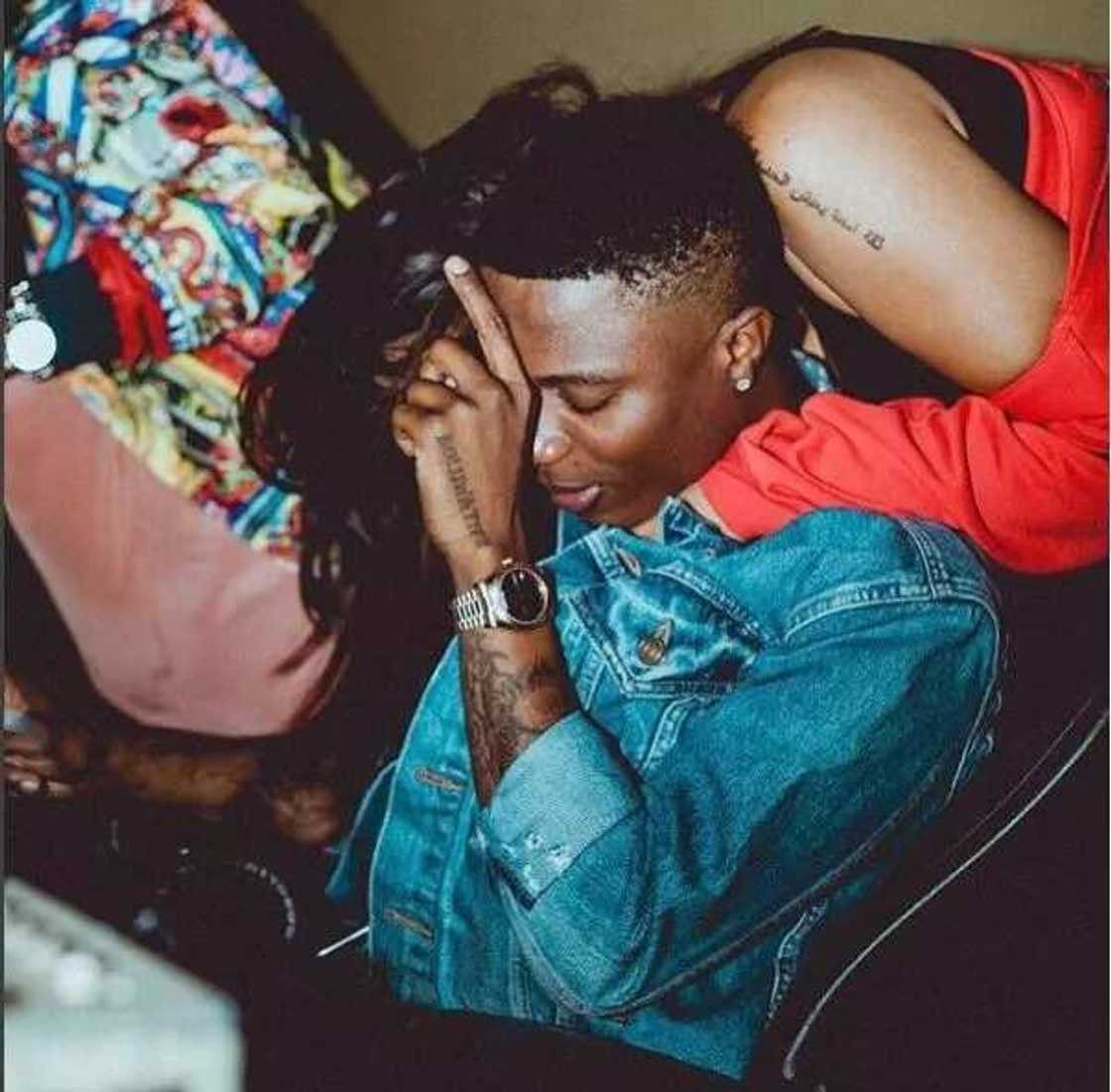 Check out these celebrities who are dating their managers Check out these celebrities who are dating their managers