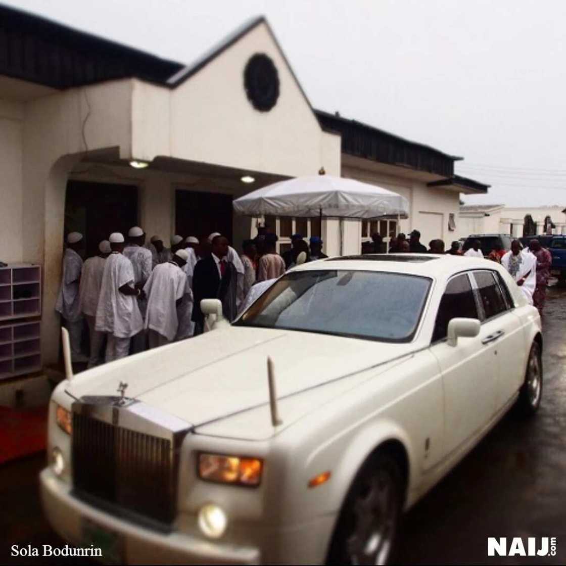 Royal rides! Here the exquisite cars the last 3 Ooni’s of Ife drove (photos) Royal rides! Here the exquisite cars the last 3 Ooni’s of Ife drove (photos)