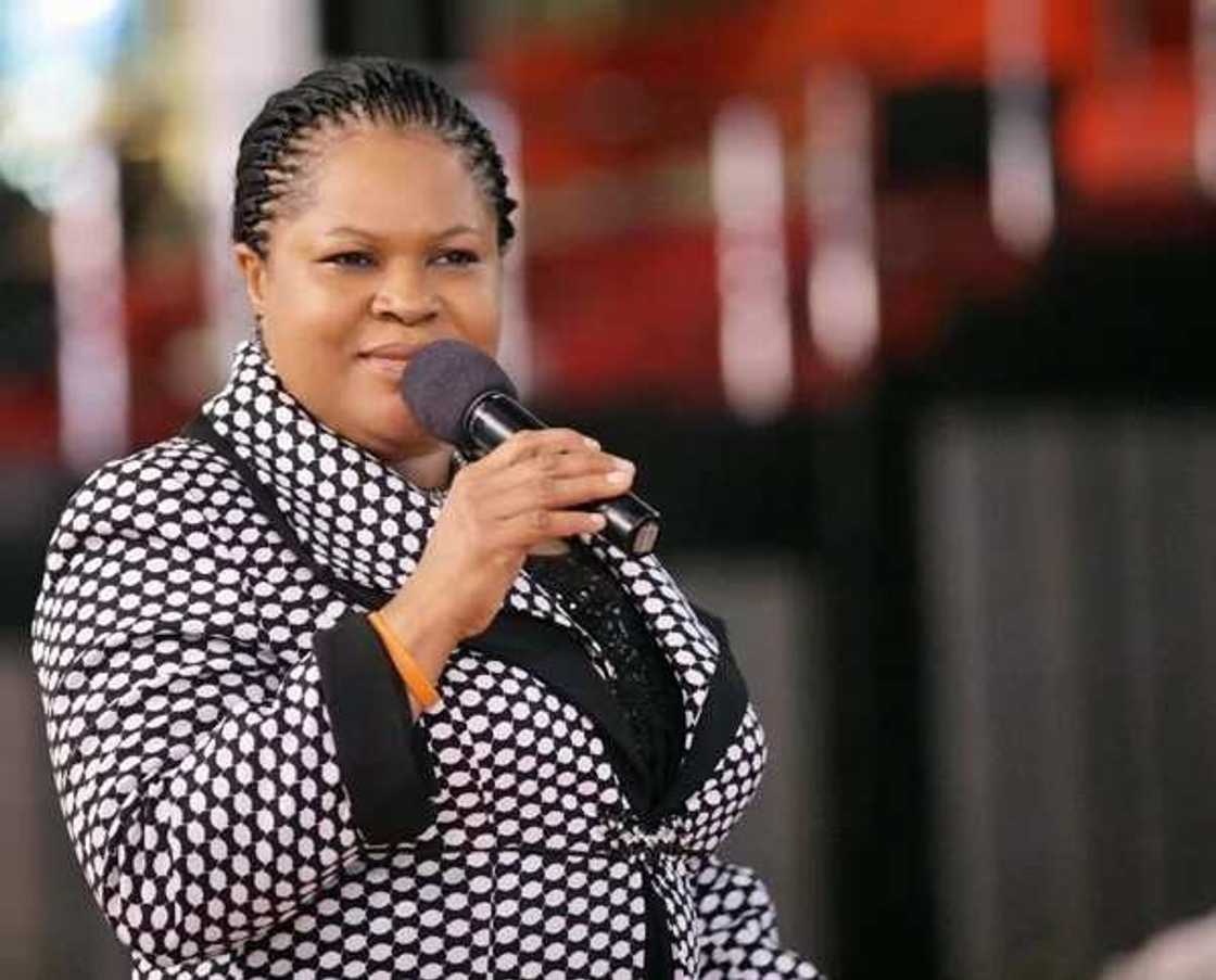 TB Joshua’s Wife Eveyln Finally Recounts Her Husband’s Last Moment Before Death TB Joshua’s Wife Eveyln Finally Recounts Her Husband’s Last Moment Before Death
