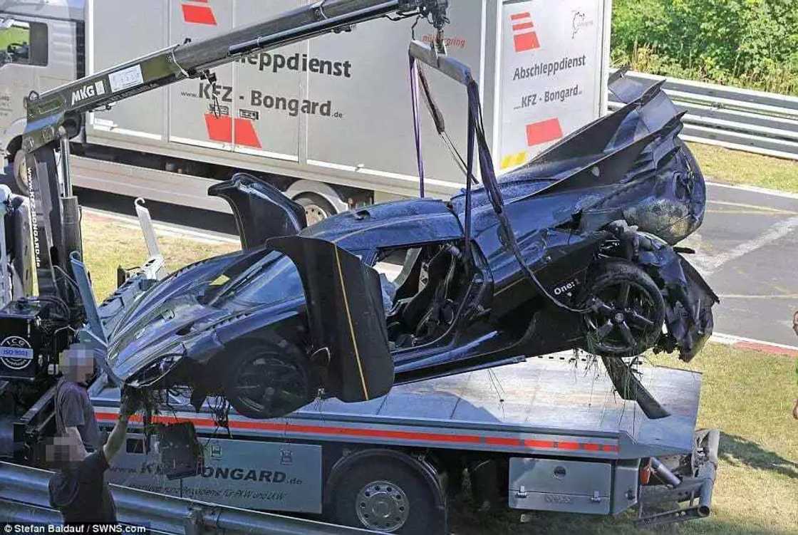 Motar da tafi tsada a Duniya tayi hatsari a Jamani Motar da tafi tsada a Duniya tayi hatsari a Jamani