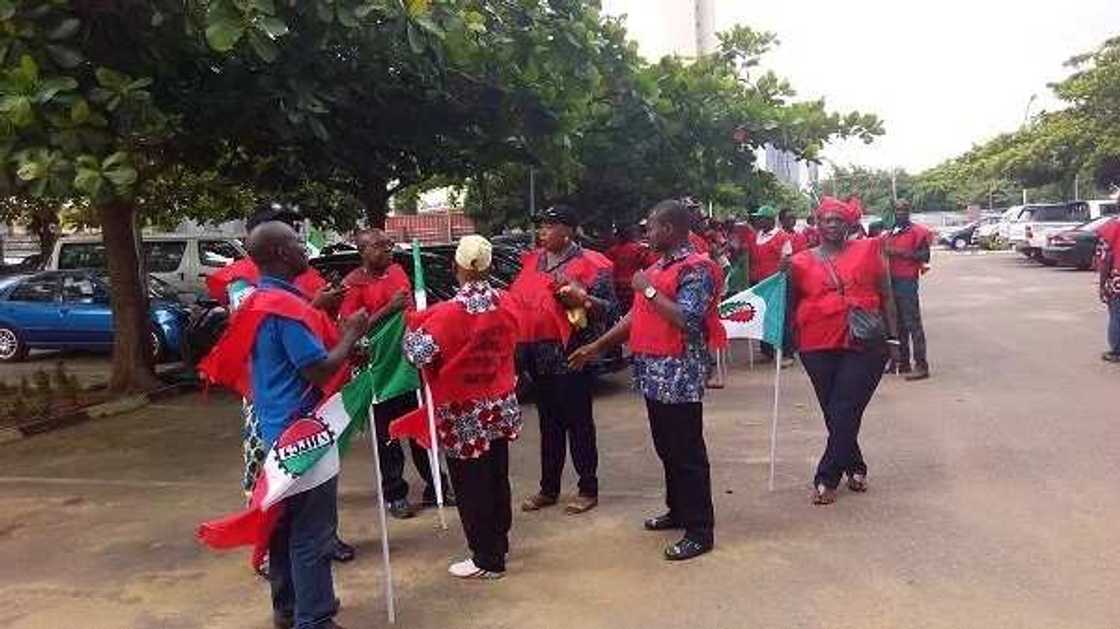 NLC members, police clash (photos) NLC members, police clash (photos)