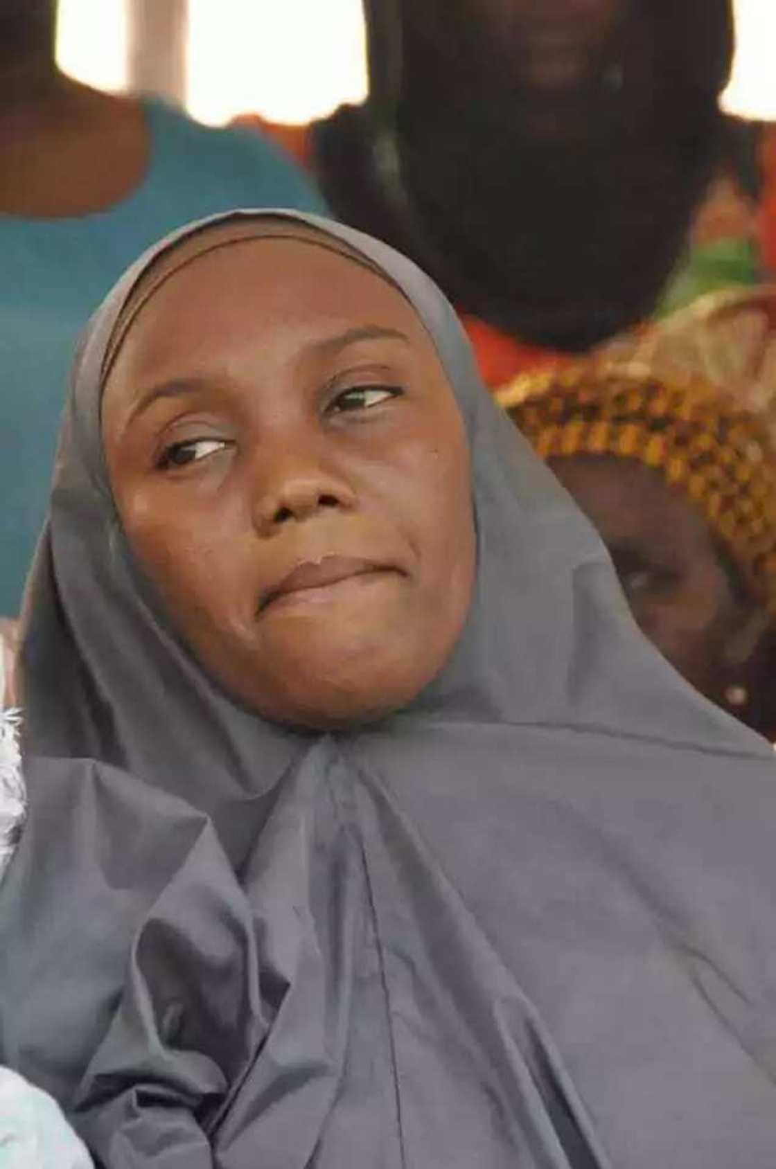 Matar jajirtaccen soja da ya rasu Abu Ali tayi alkawari Matar jajirtaccen soja da ya rasu Abu Ali tayi alkawari