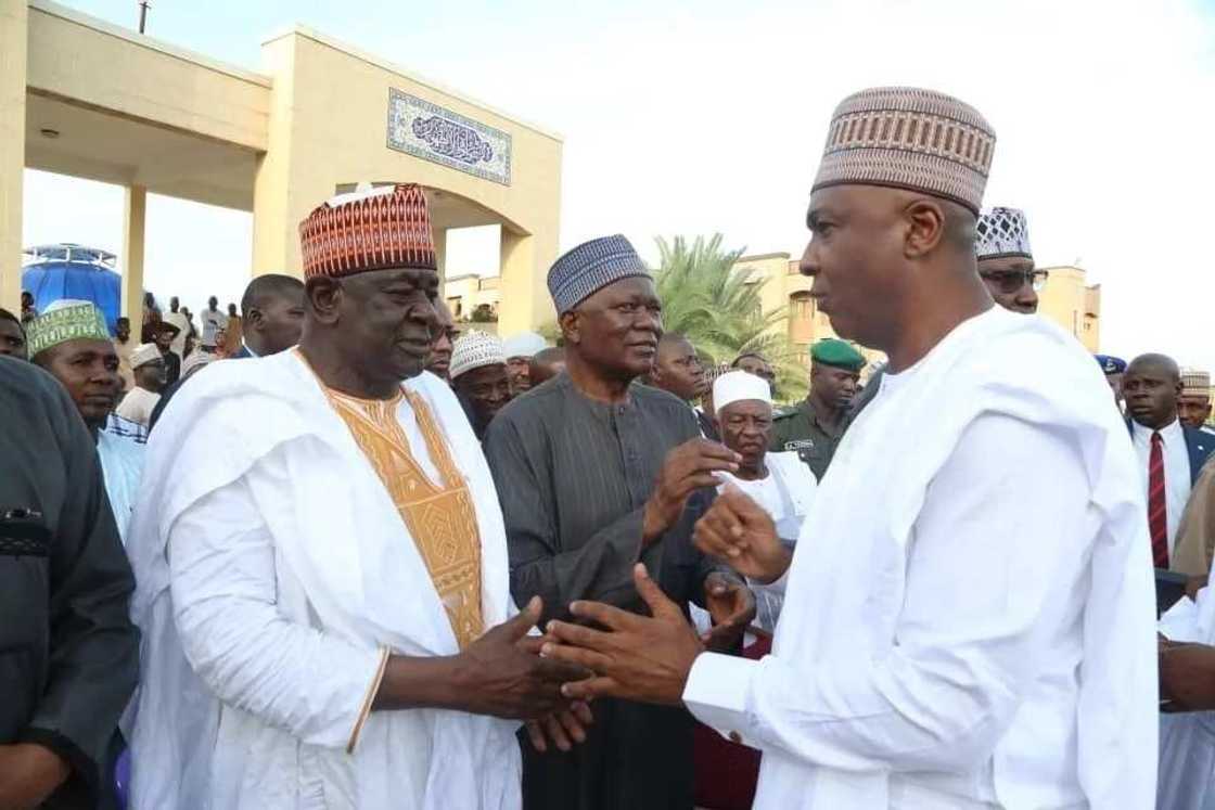 Cikin Hotuna: An binne gawar Adamu Ciroma, tsohon minista daga 1979 zuwa 2011 Cikin Hotuna: An binne gawar Adamu Ciroma, tsohon minista daga 1979 zuwa 2011