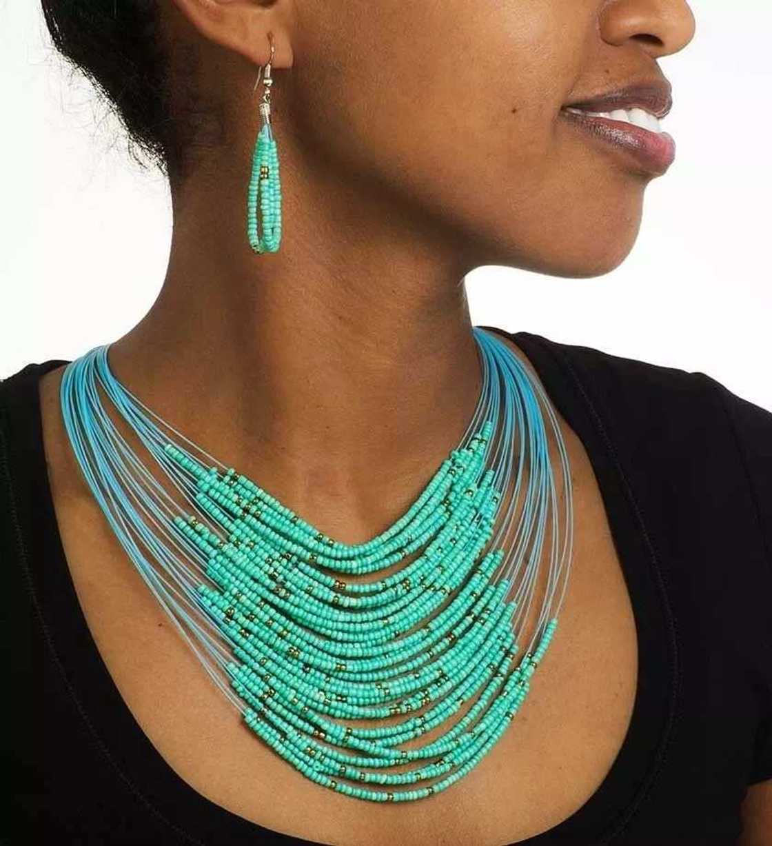 Thin and delicate beaded designs Thin and delicate beaded designs