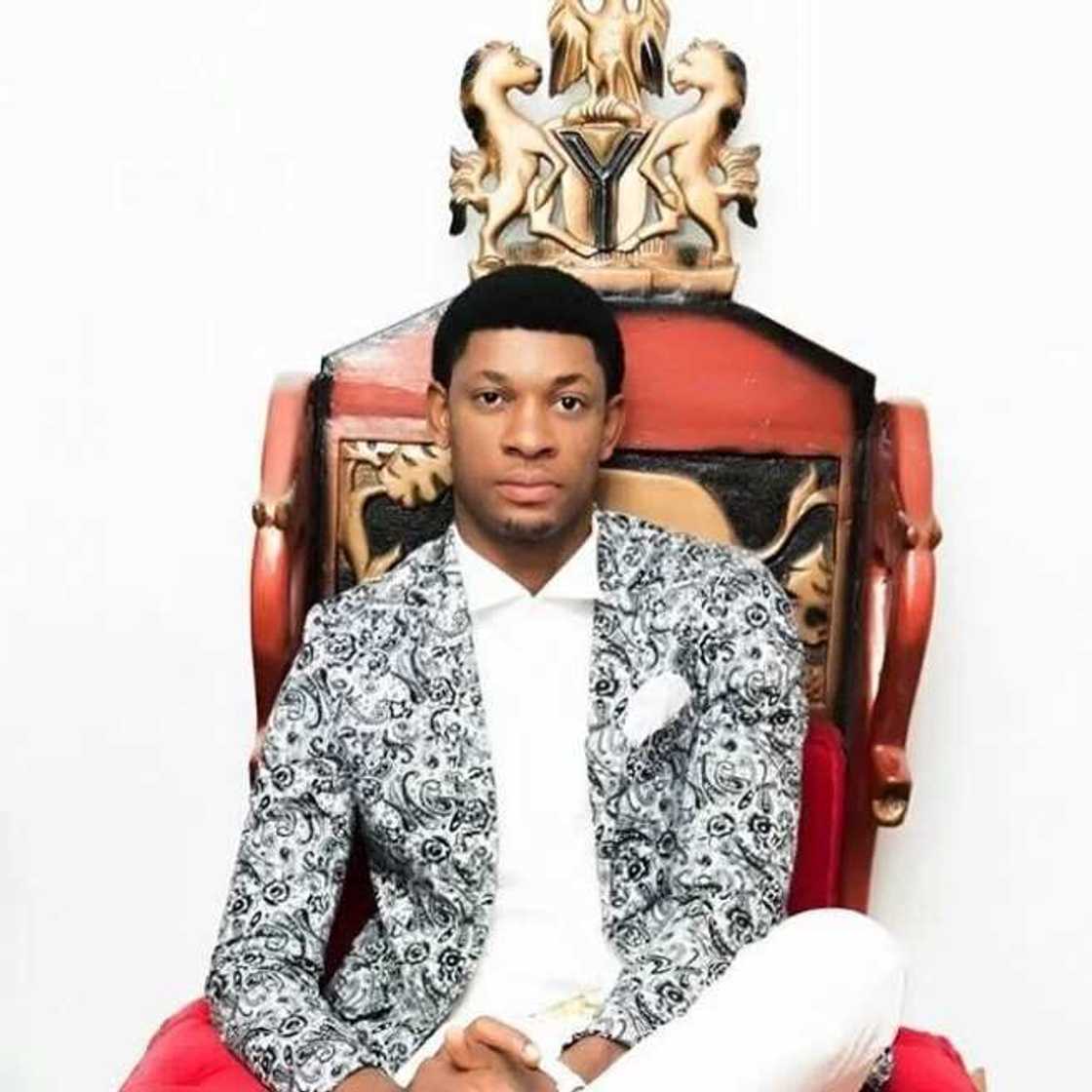 Steve Crown's - gospel songs singer Steve Crown's - gospel songs singer