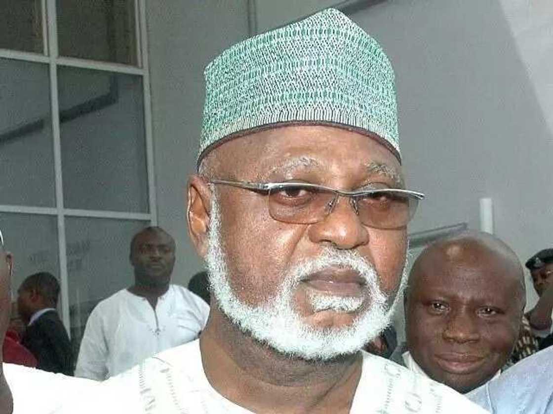 Gen Abdulsalami Abubakar (June 8, 1998 – May 29, 1999)