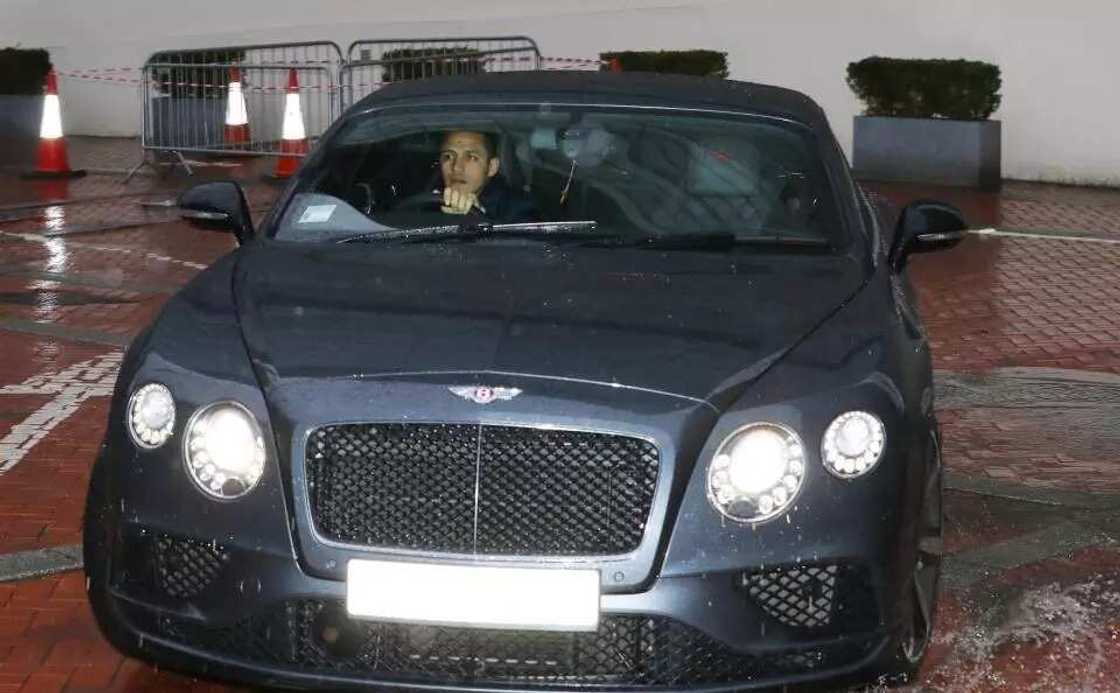 Alexis Sanchez drives car worth more than the motors of entire Yeovil team