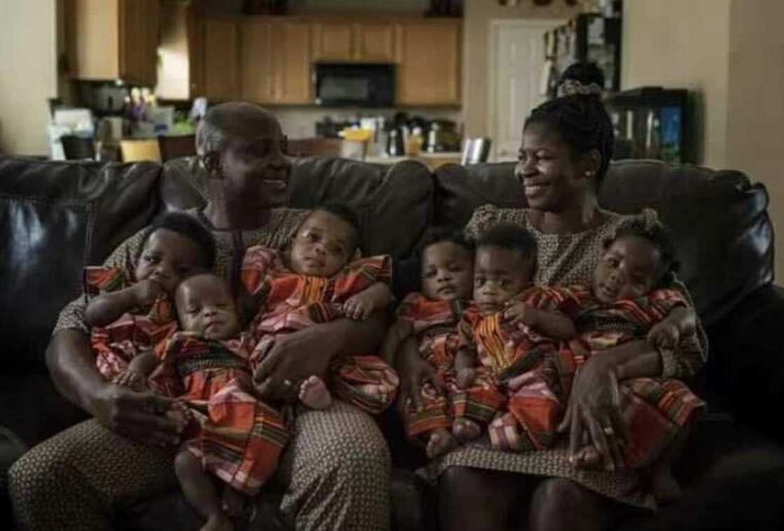 Kalli ma’uratan da Allah ya baiwa kyautar yan shida bayan shekaru 17 da aure ba tare da haihuwa ba Kalli ma’uratan da Allah ya baiwa kyautar yan shida bayan shekaru 17 da aure ba tare da haihuwa ba