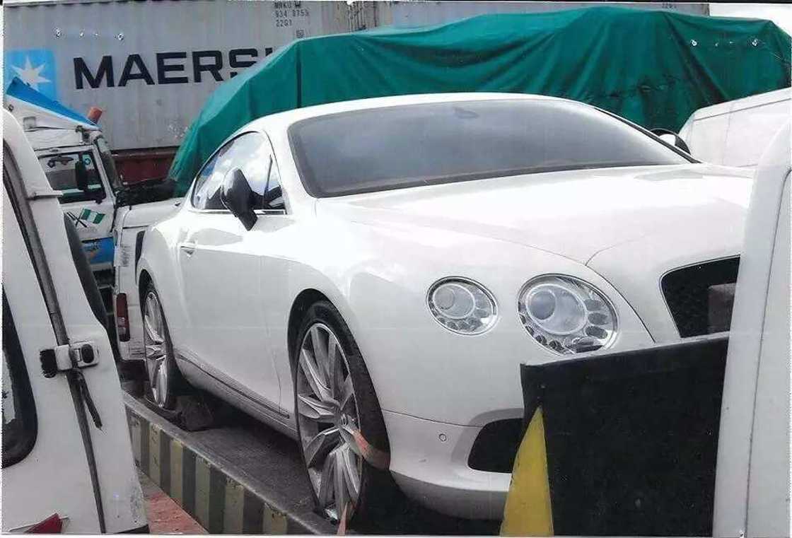 Car, seized by Nigeria custom service Car, seized by Nigeria custom service