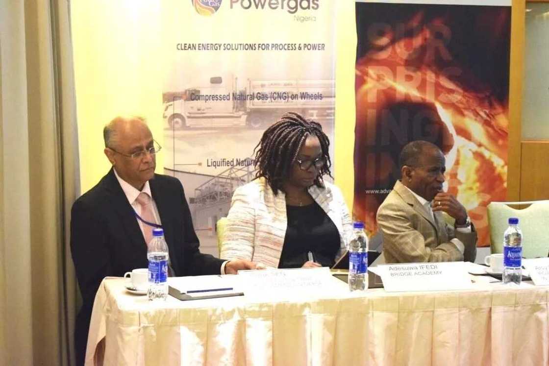 Reduce gas flaring – Save lives! Save the environment! Save costs! Reduce gas flaring – Save lives! Save the environment! Save costs!