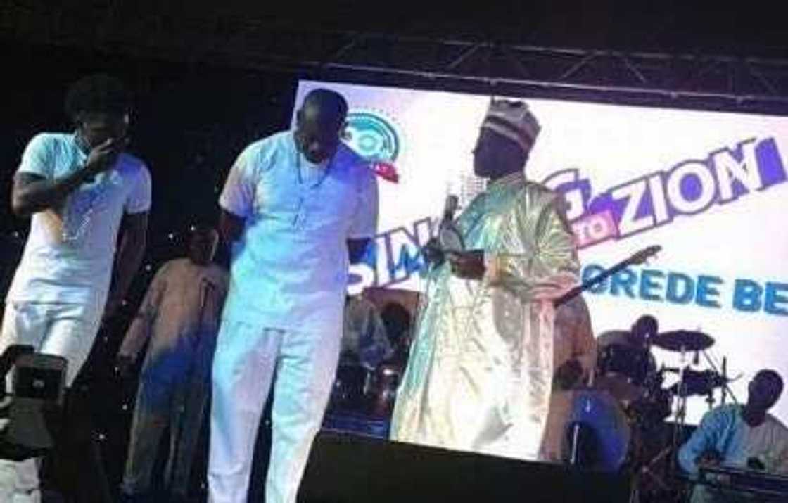 Throwback: Don Jazzy And Family In C&S Outfit As He Receives Honour