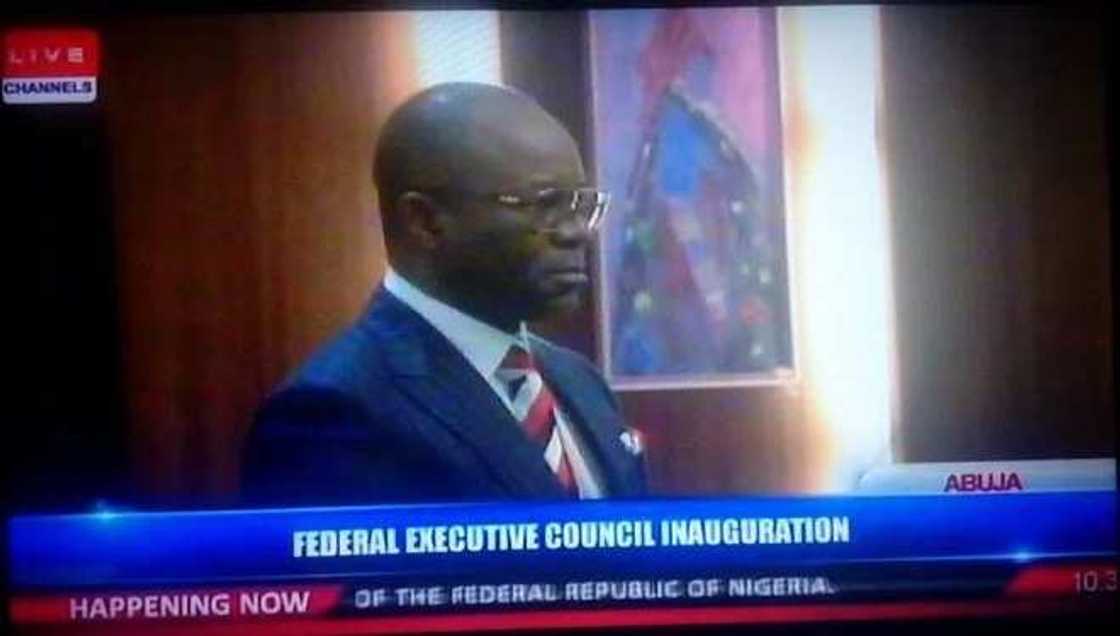 FLASH: Fashola Sworn In As Power, Works & Housing Minister