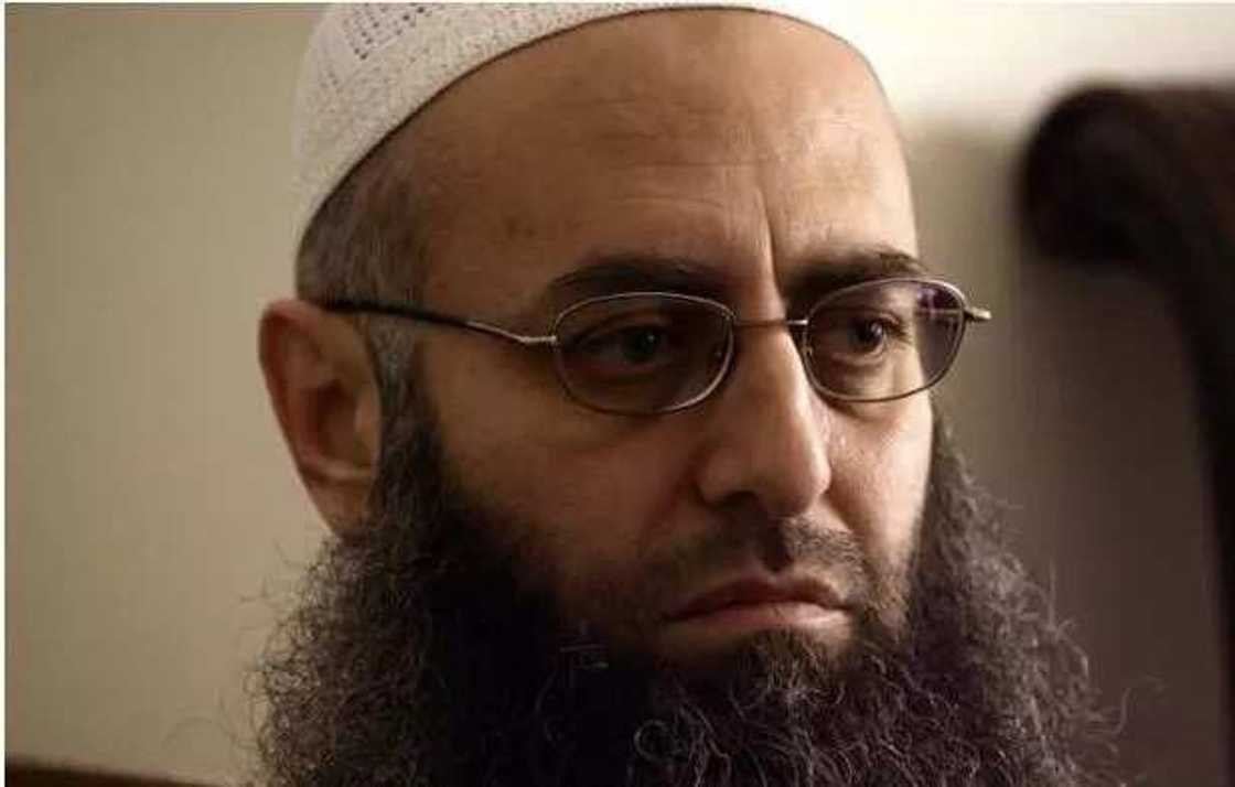 Buhari To Investigate How ISIS Leader Got Nigerian Visa Buhari To Investigate How ISIS Leader Got Nigerian Visa
