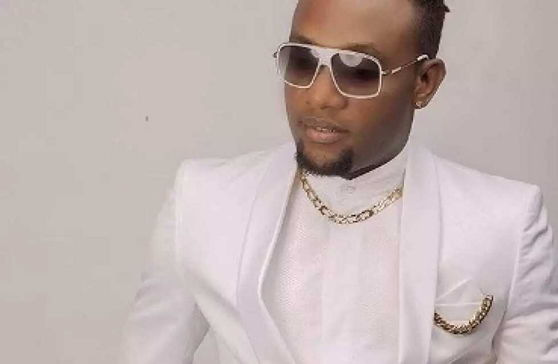 Kcee surprises pregnant youth corper Kcee surprises pregnant youth corper