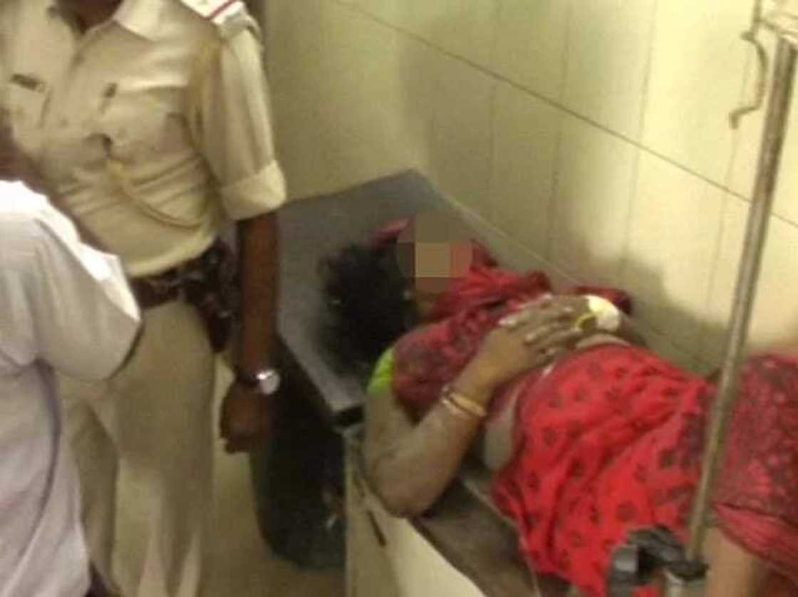 Yan zanga-zanga sun yiwa wata duka kan zargin kisan kai Yan zanga-zanga sun yiwa wata duka kan zargin kisan kai