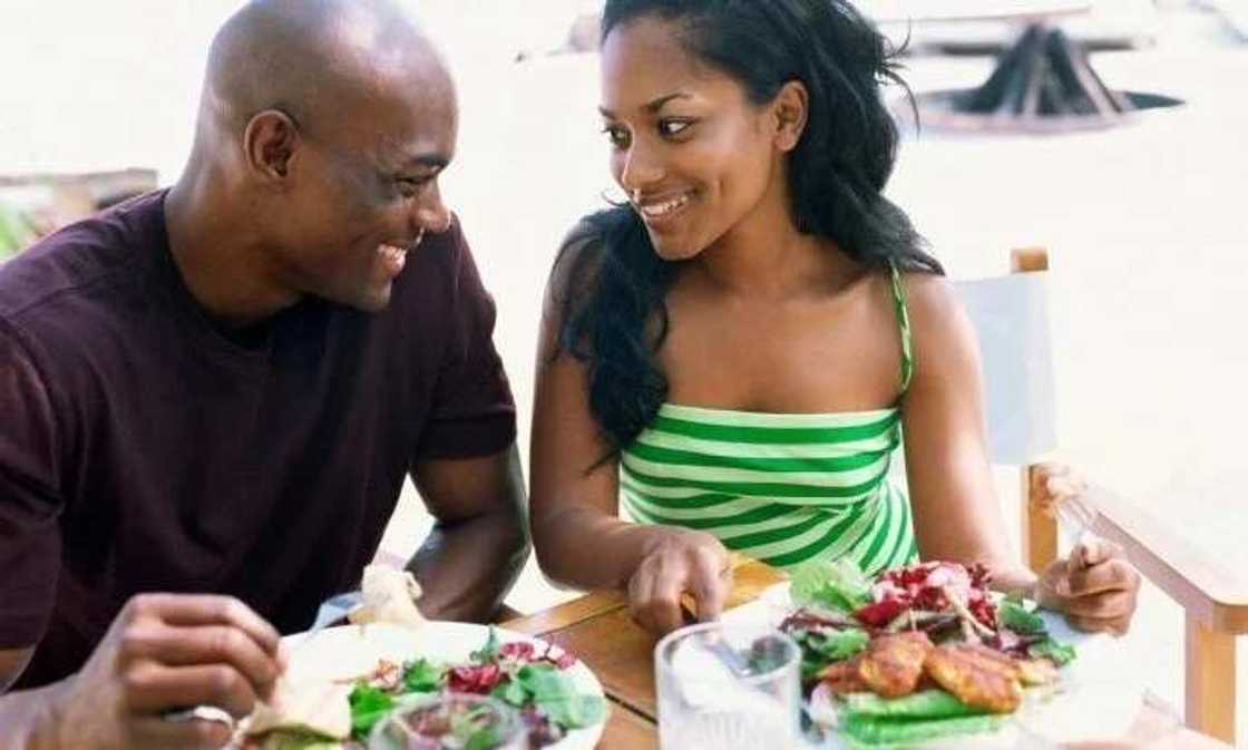 Couple eating Couple eating