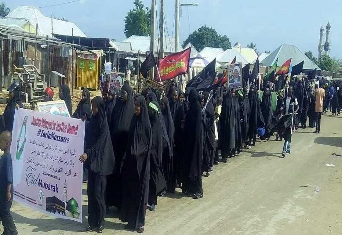 Yanzu-yanzu: Rikici ya barke tsakanin yan sanda da yan Shi'a a Abuja, mutum daya ya mutu Yanzu-yanzu: Rikici ya barke tsakanin yan sanda da yan Shi'a a Abuja, mutum daya ya mutu