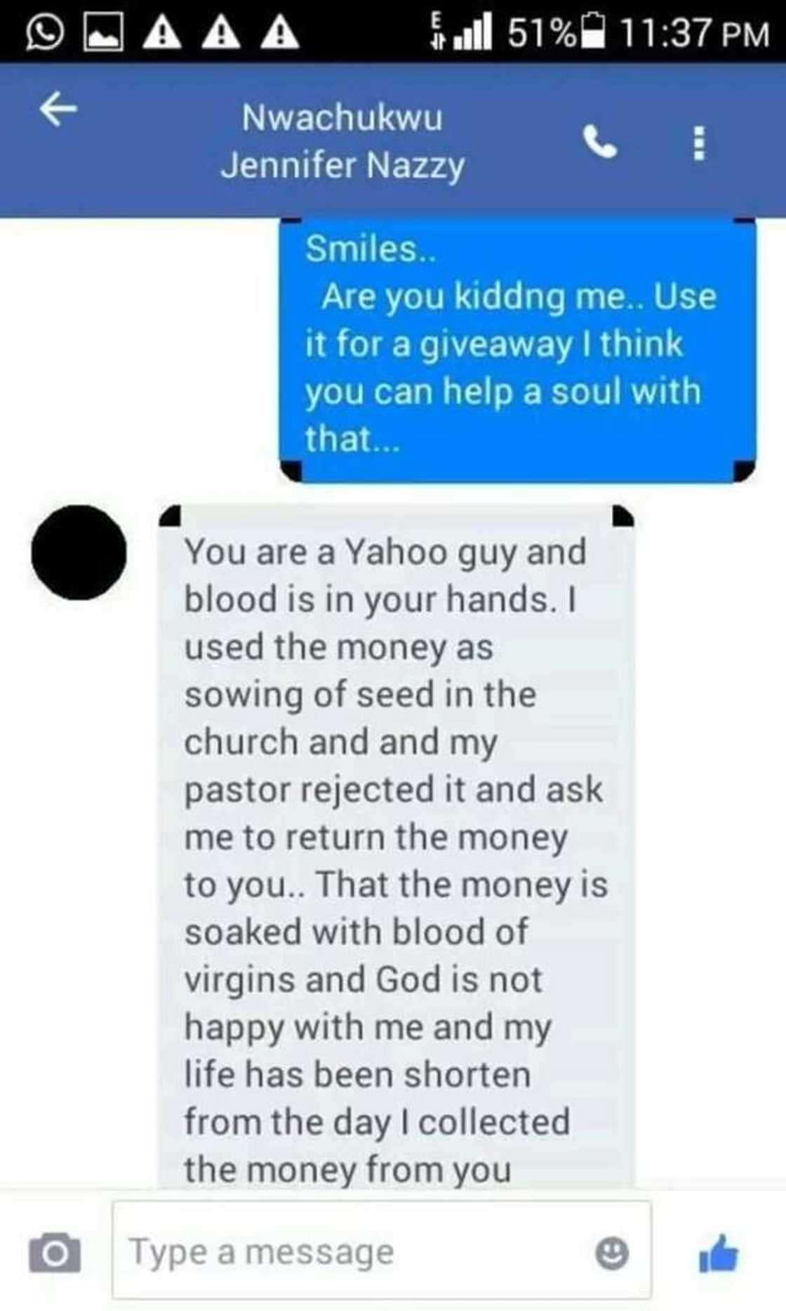 Beautiful young lady exposes a man who shared money on a Facebook group