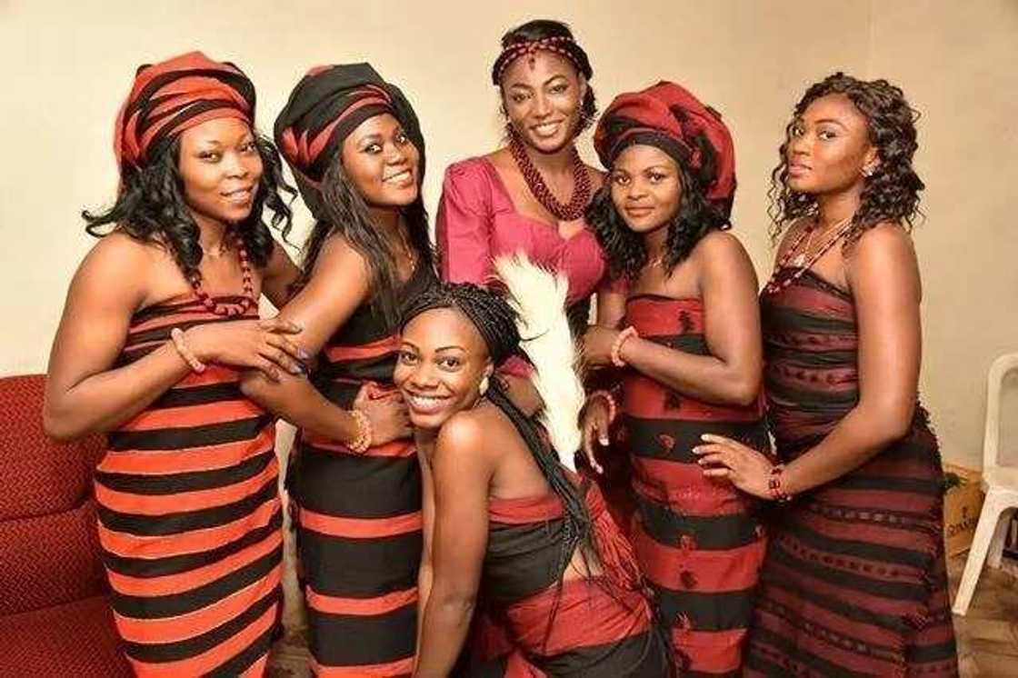 History of Idoma History of Idoma