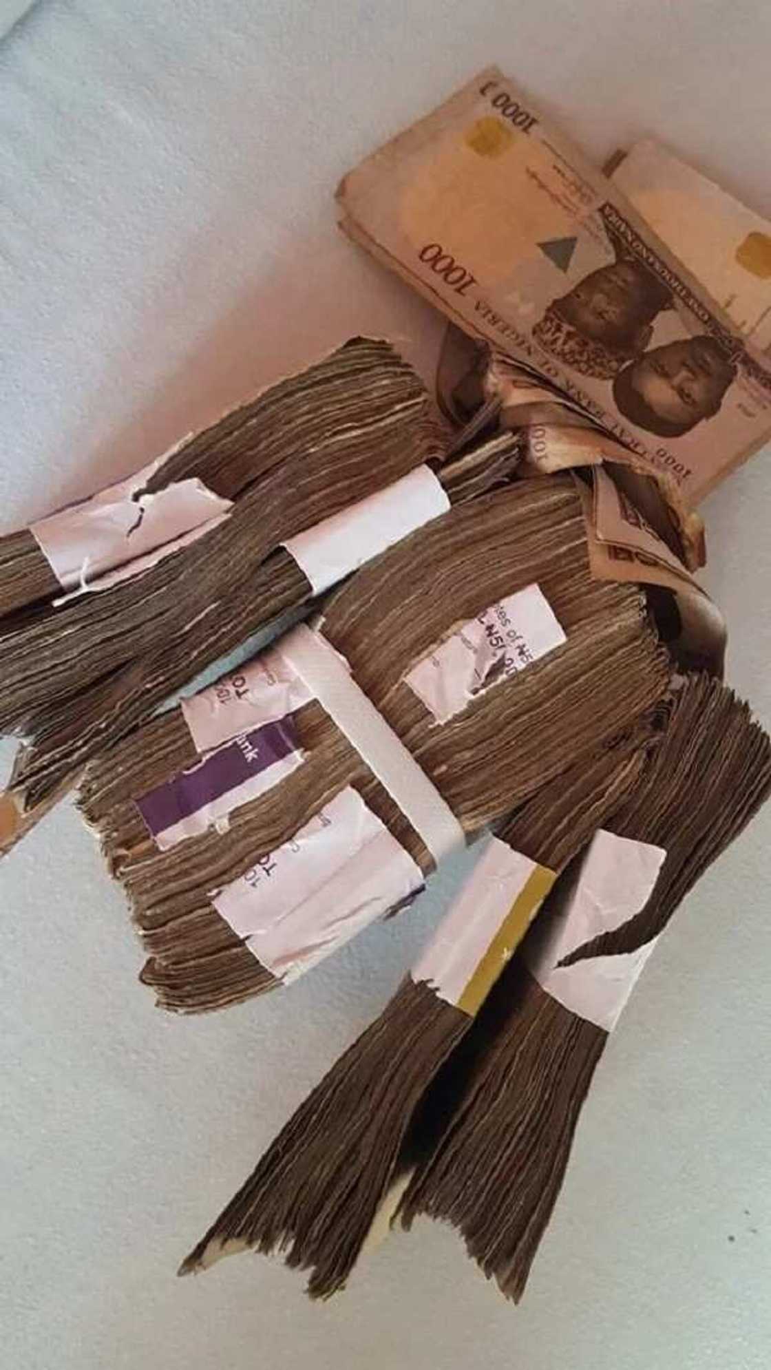 Prophet Andrew Ejimadu Seer 1 Gives N1million To A Cleaner He Met In Hotel (Pics) Prophet Andrew Ejimadu Seer 1 Gives N1million To A Cleaner He Met In Hotel (Pics)