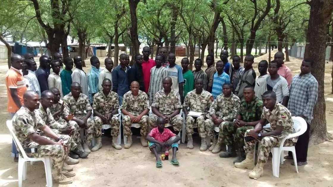 Mayakan Boko Haram 32 sun mika wuya ga dakarun soji Mayakan Boko Haram 32 sun mika wuya ga dakarun soji