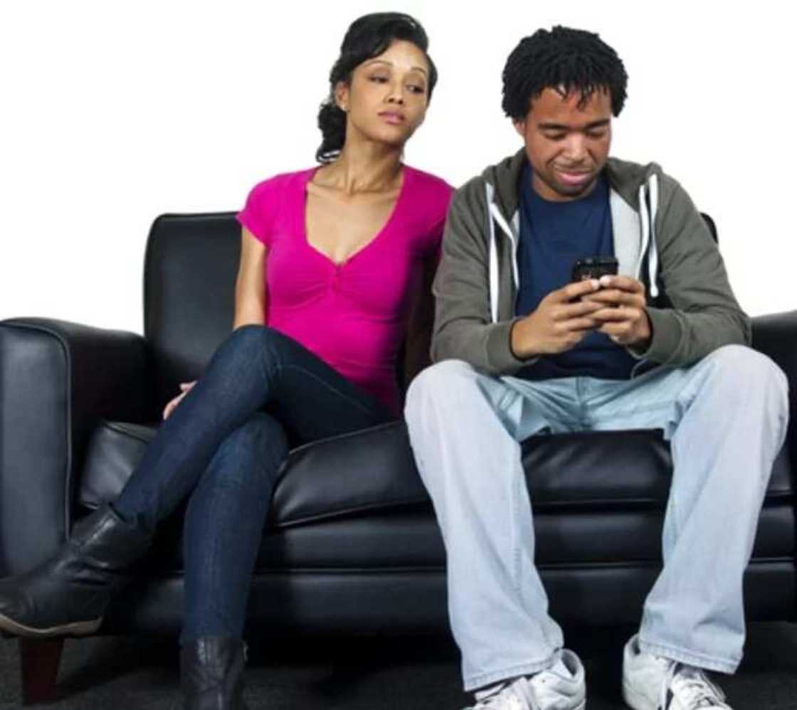 Signs you will see if you are in love with the wrong person Signs you will see if you are in love with the wrong person