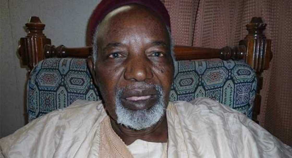 Balarabe Musa ya sauka daga matsayin shugaban jam’iyyar PRP Balarabe Musa ya sauka daga matsayin shugaban jam’iyyar PRP