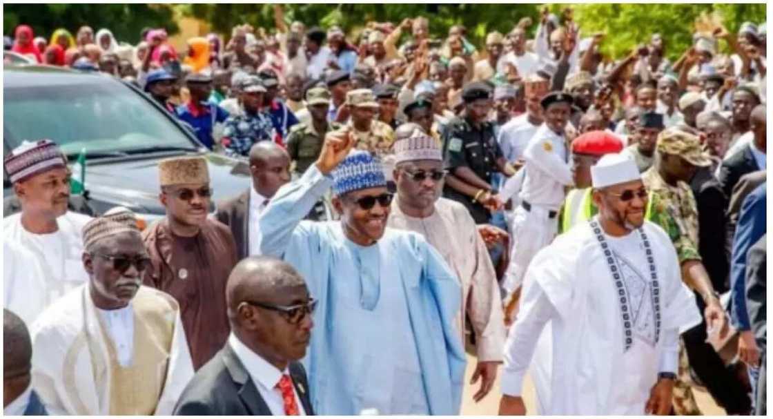 Gida bai koshi ba: Manyan ayyuka 69 Buhari ke malalawa a kudancin Najeriya Gida bai koshi ba: Manyan ayyuka 69 Buhari ke malalawa a kudancin Najeriya