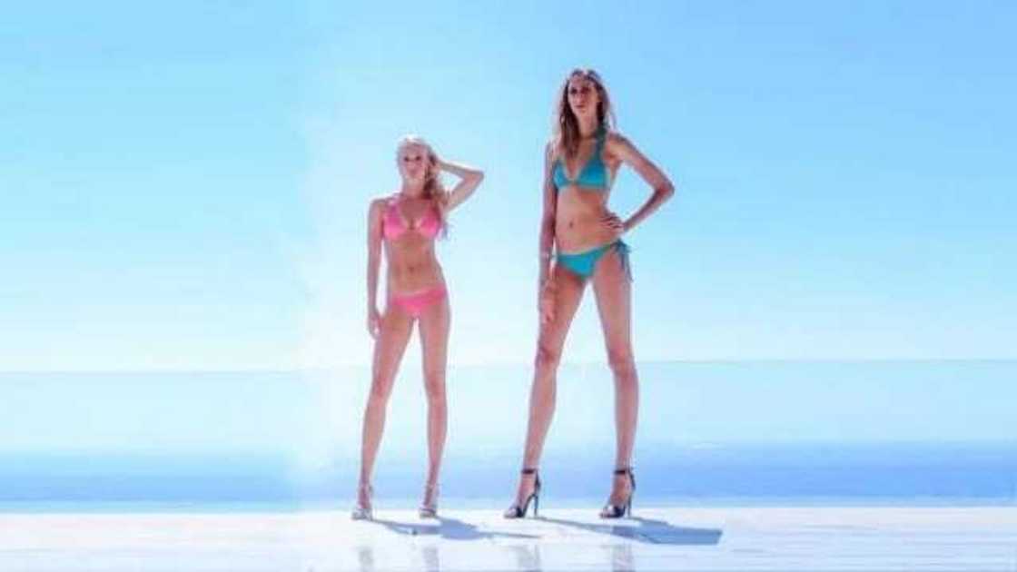 Matar da ta fi kowa tsawon farce da sauransu Matar da ta fi kowa tsawon farce da sauransu