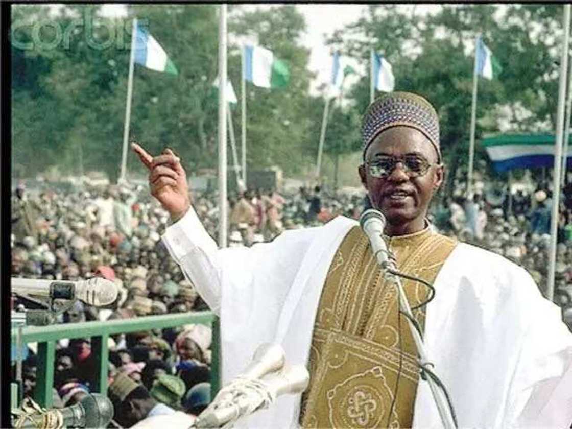 Babu ruwan Buhari a hambarar da gwamnati na – Tosohon shugaban kasa Shagari Babu ruwan Buhari a hambarar da gwamnati na – Tosohon shugaban kasa Shagari
