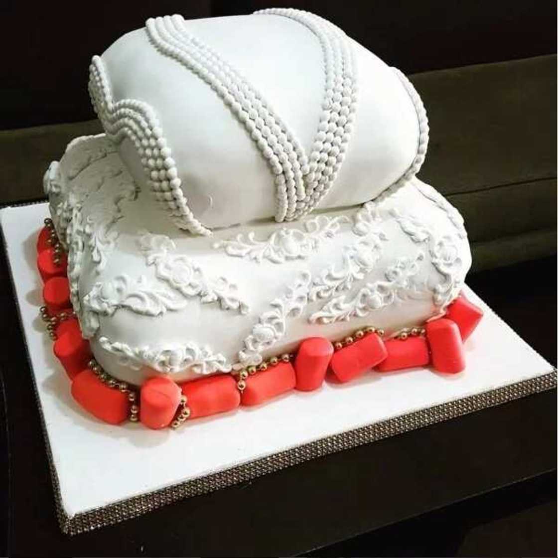 13 traditional wedding cakes that stun you (photos)