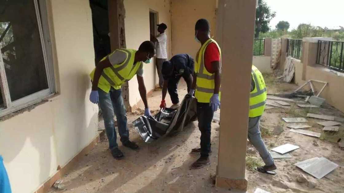 Yan kunan bakin wake hudu sun mutu a wani har mara nasara da suka kai Maiduguri Yan kunan bakin wake hudu sun mutu a wani har mara nasara da suka kai Maiduguri