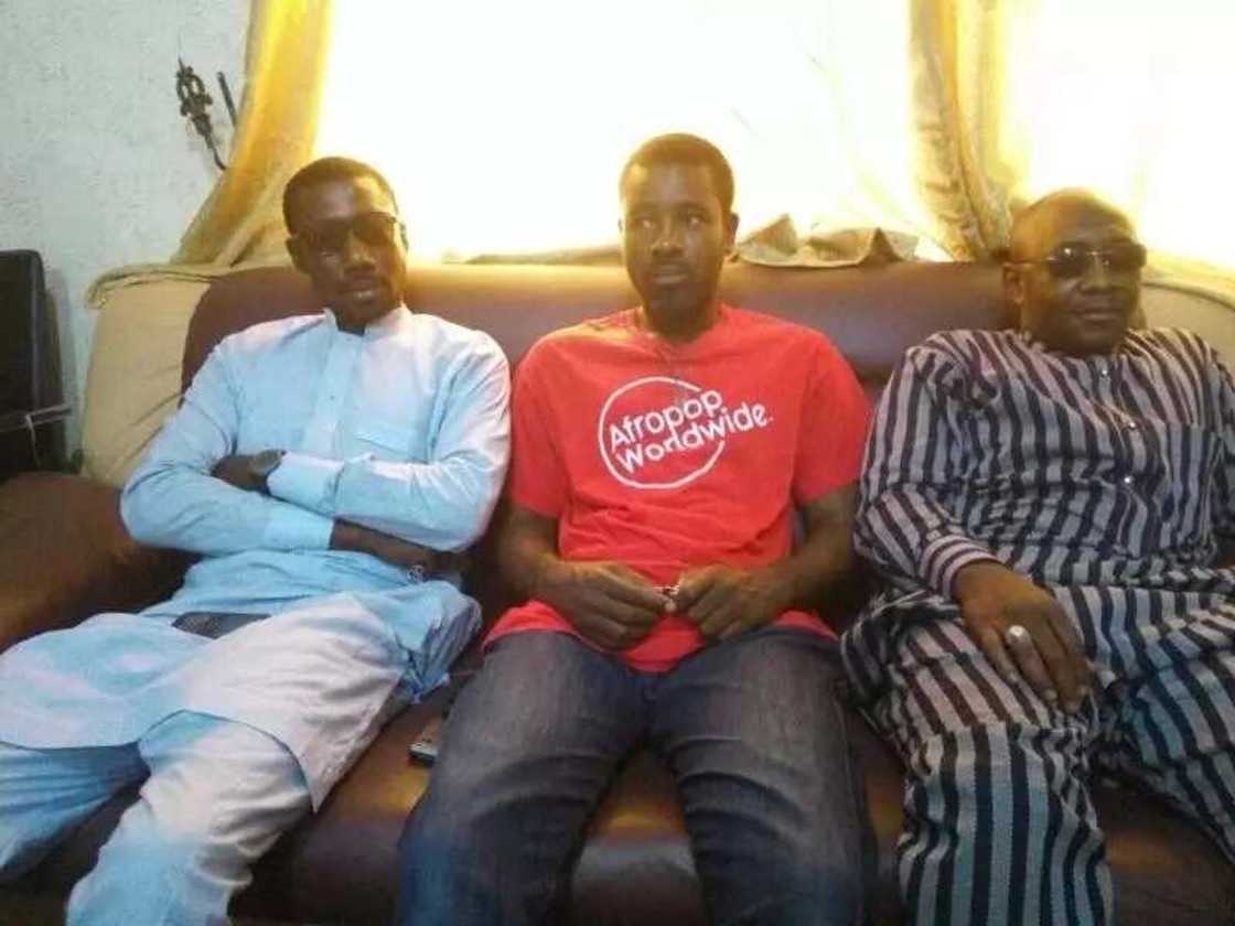 Taurarin Kannywood sun jaddada mubaya’arsu ga gwamna Ganduje Taurarin Kannywood sun jaddada mubaya’arsu ga gwamna Ganduje