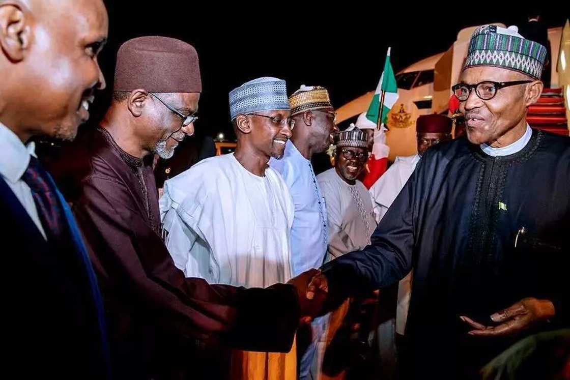 Yanzu Yanzu: Buhari ya dawo Abuja bayan taron AU (hotuna)