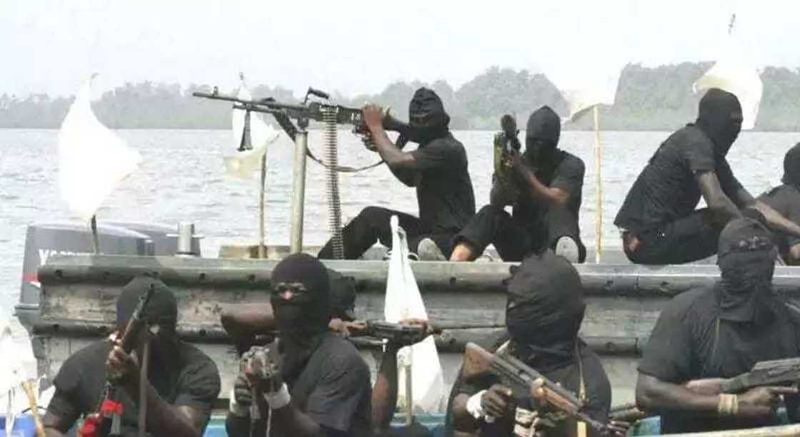 N'Delta militants kill 4, injure others in attack on oil facility N'Delta militants kill 4, injure others in attack on oil facility