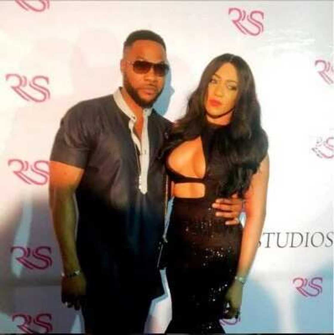Rukky Sanda Exposes Bosom As She Premiere's Movie "Dark" Rukky Sanda Exposes Bosom As She Premiere's Movie "Dark"